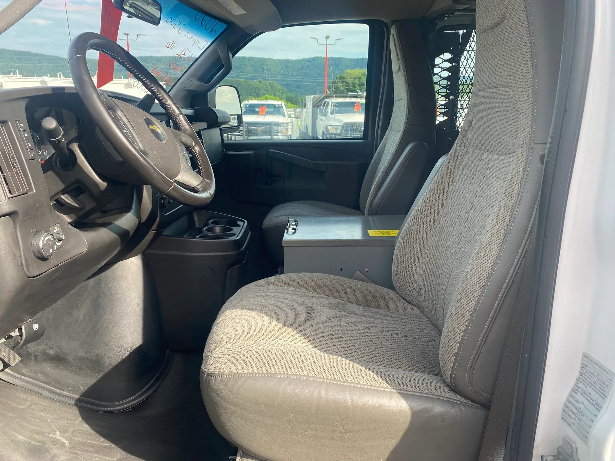 Used 2020 Chevrolet Express 2500 w/ Driver Convenience Package RWD image 9