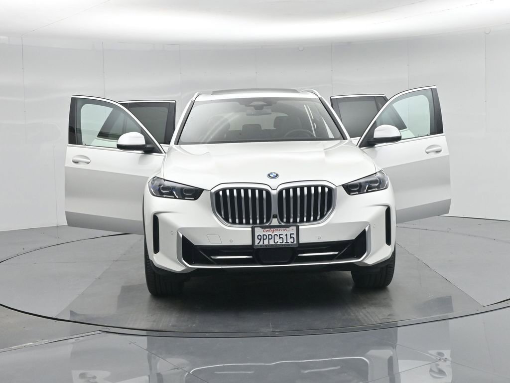 Used 2025 BMW X5 xDrive50e AWD/4WD image 35