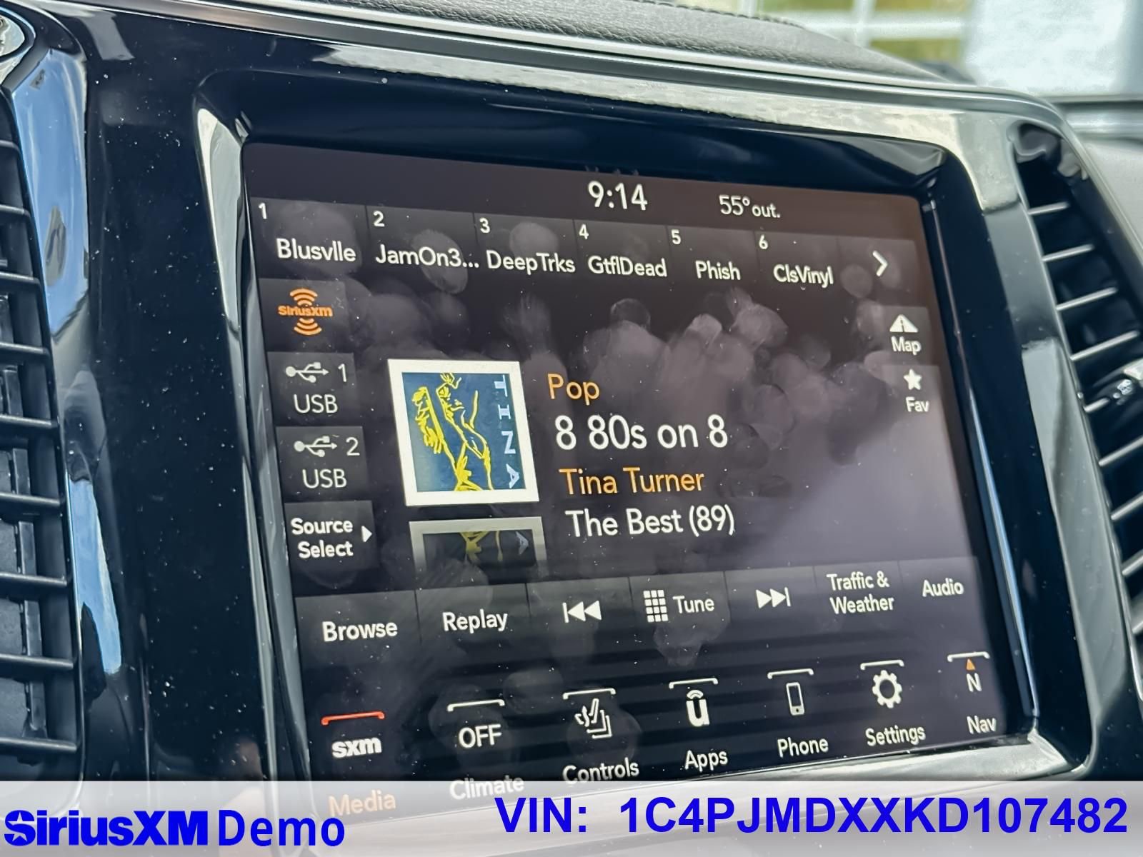 Used 2019 Jeep Cherokee Limited w/ Luxury Group image 28