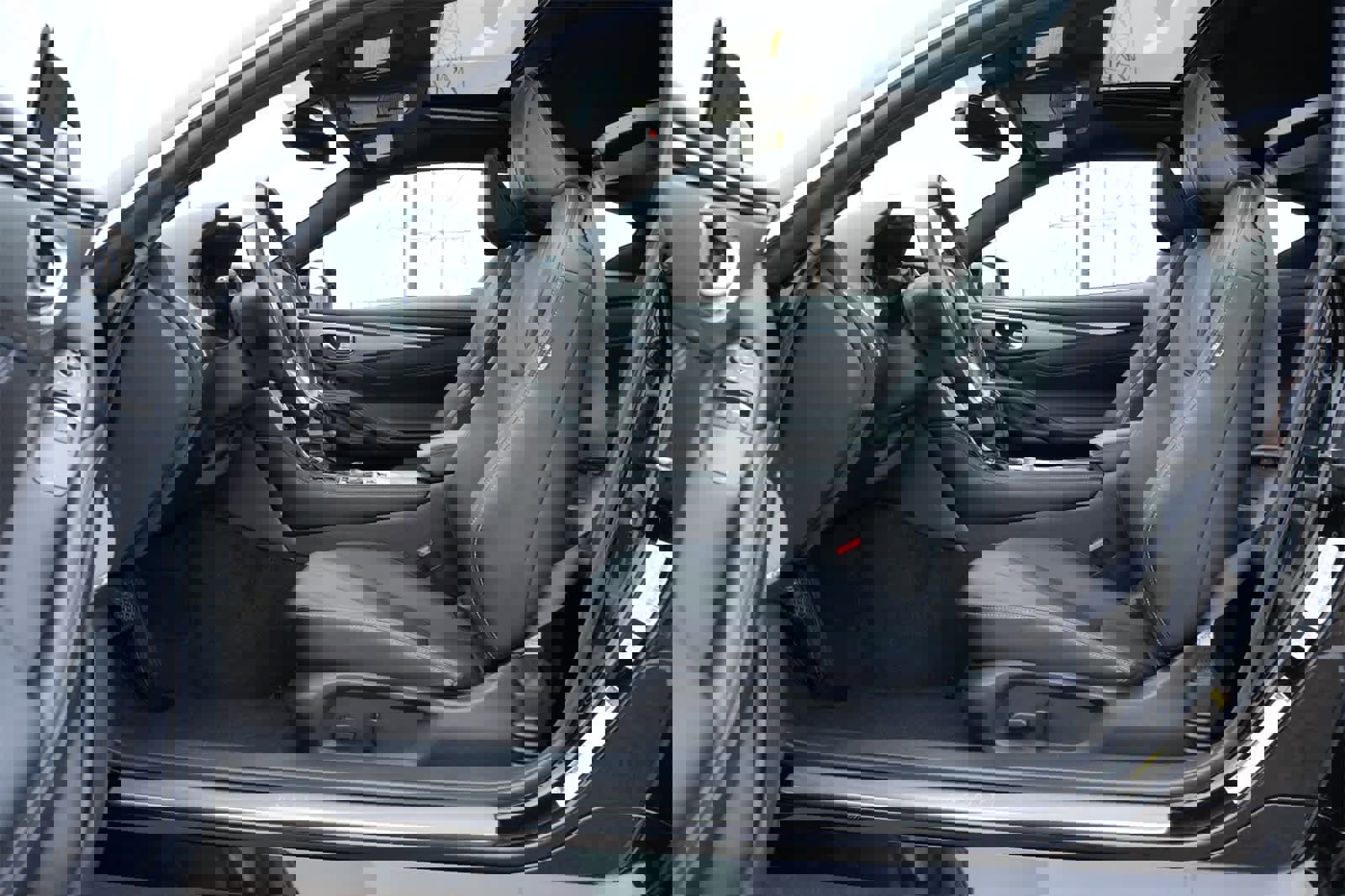 Used 2018 INFINITI Q60 3.0t Luxe w/ Cargo Package image 16