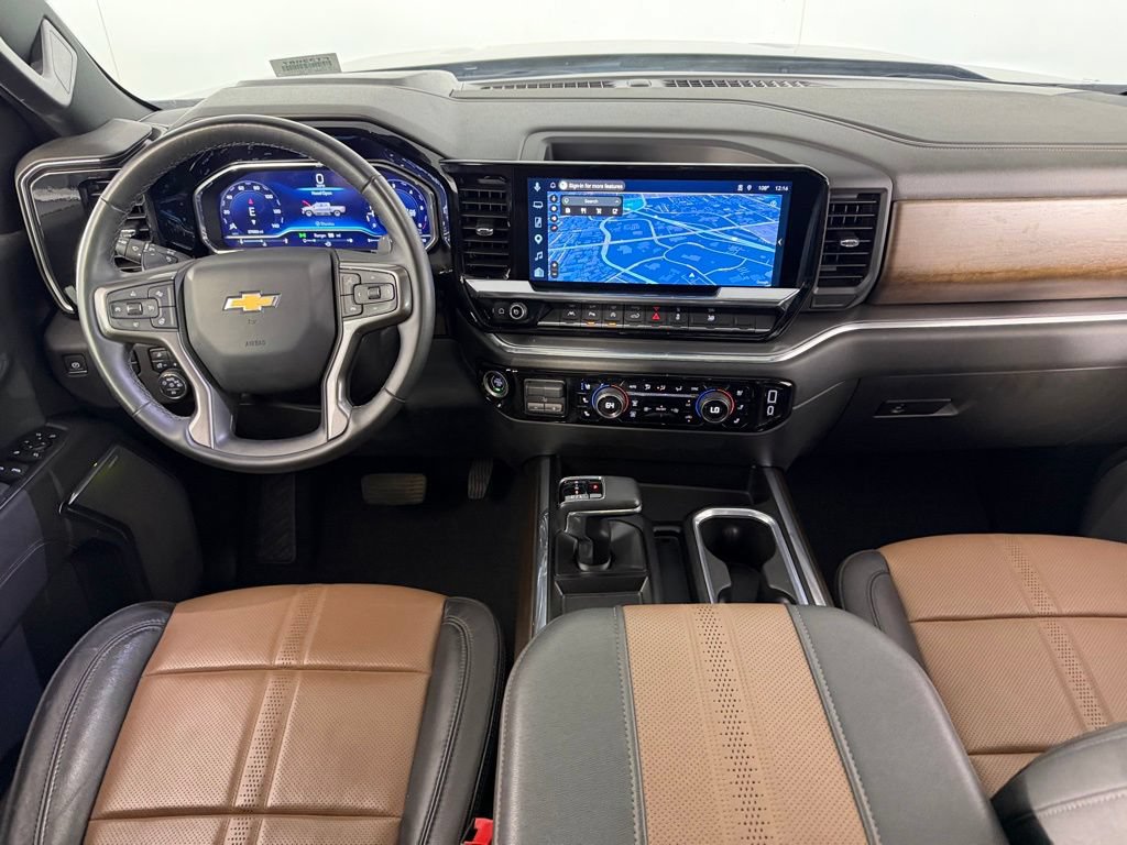 Used 2024 Chevrolet Silverado 1500 High Country w/ High Country Premium Package AWD/4WD image 11