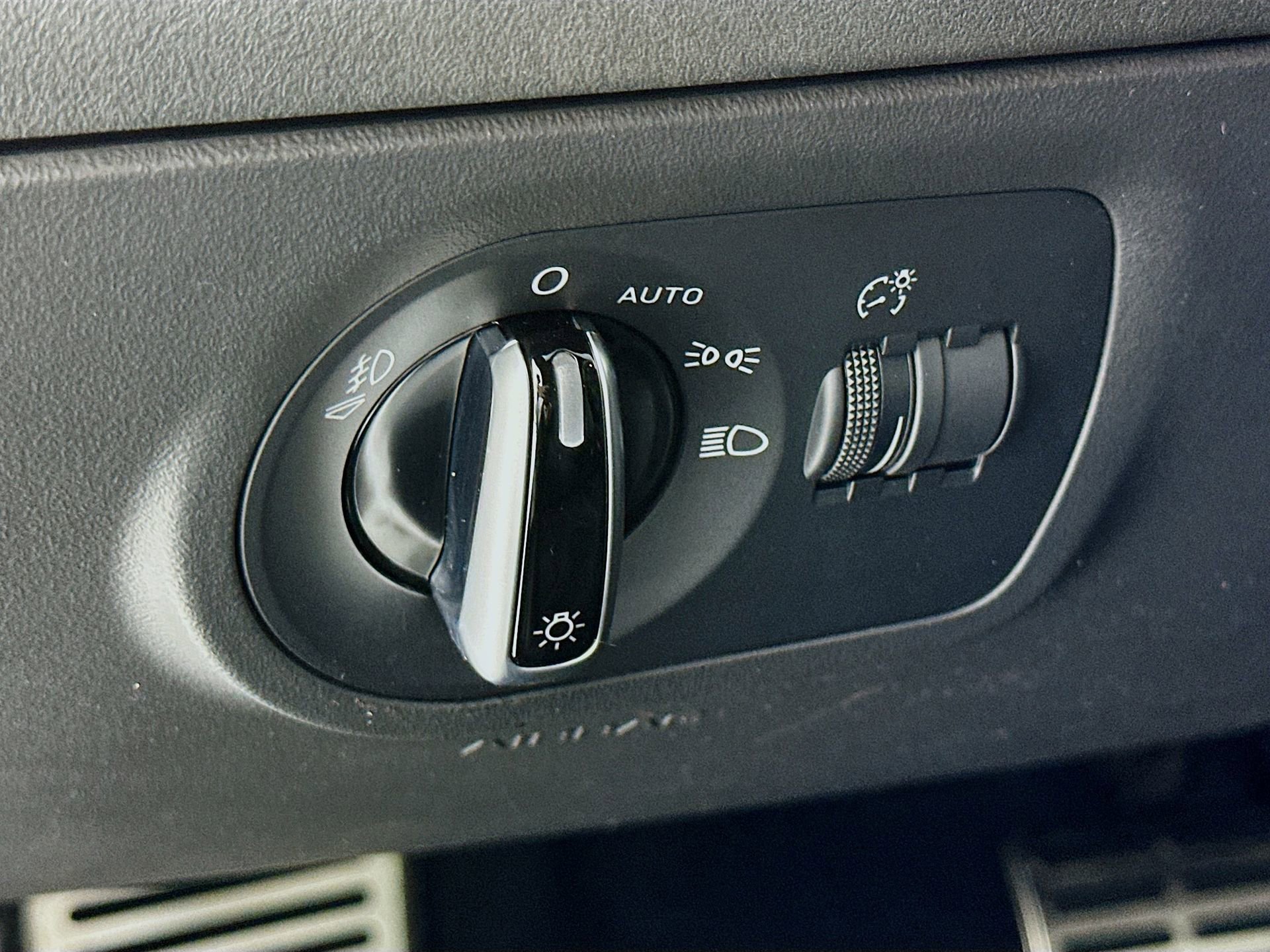 Used 2011 Audi TT 2.0T Premium Plus image 11