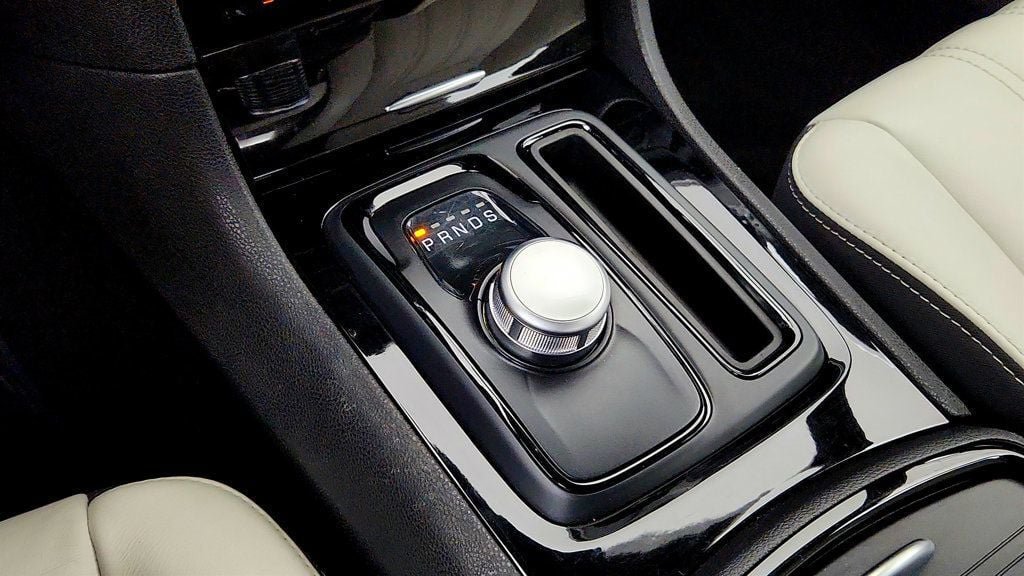 Used 2020 Chrysler 300 S AWD/4WD image 16