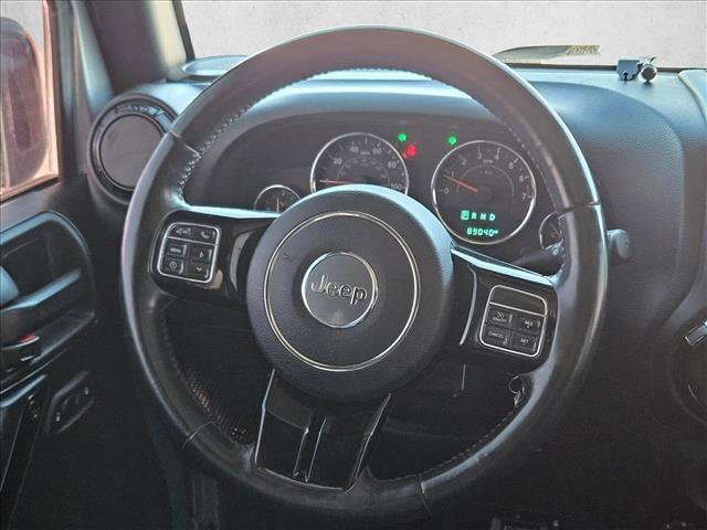 Used 2015 Jeep Wrangler Unlimited Sahara image 11