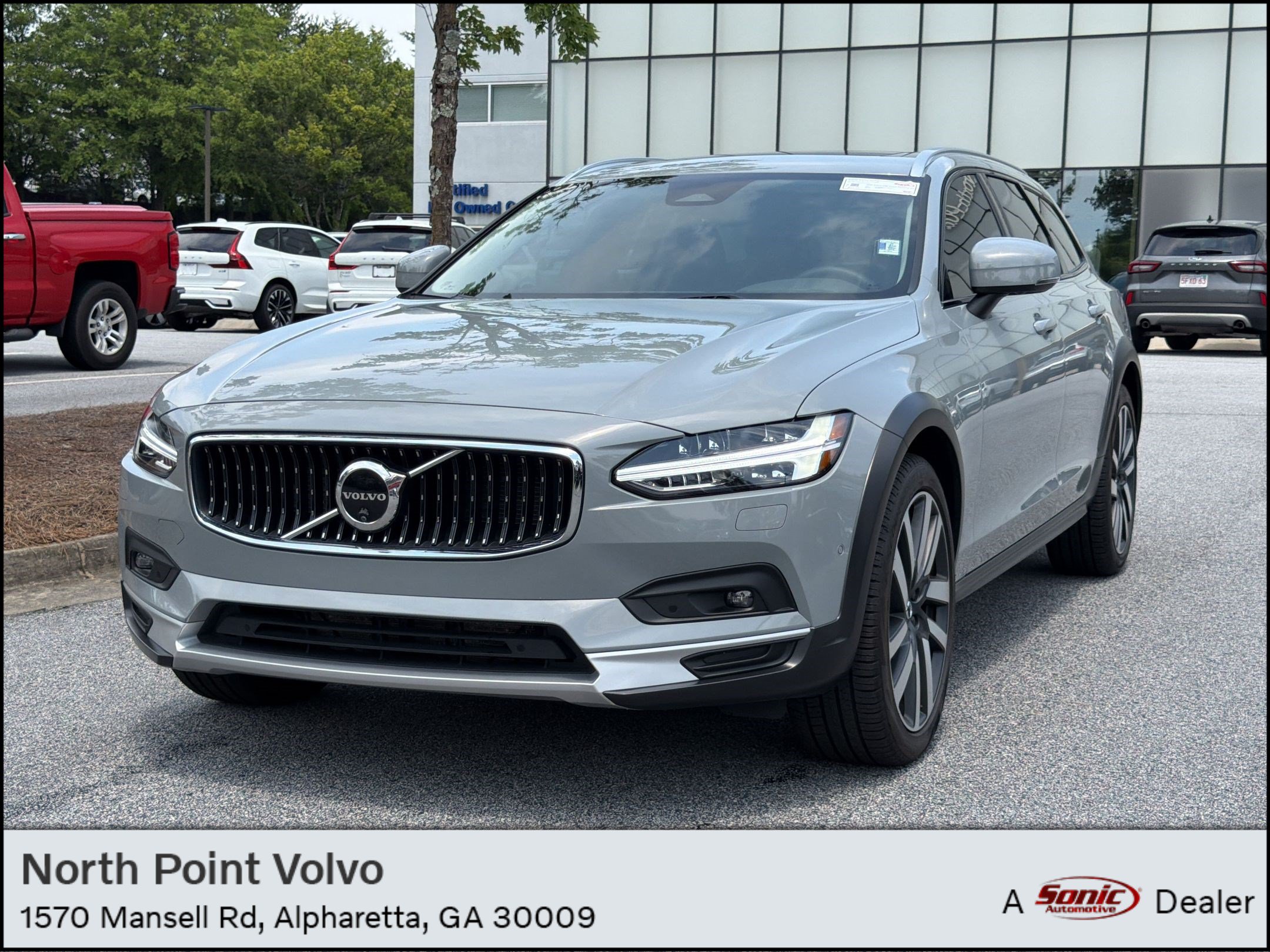 Used 2025 Volvo V90 B6 Cross Country Ultra