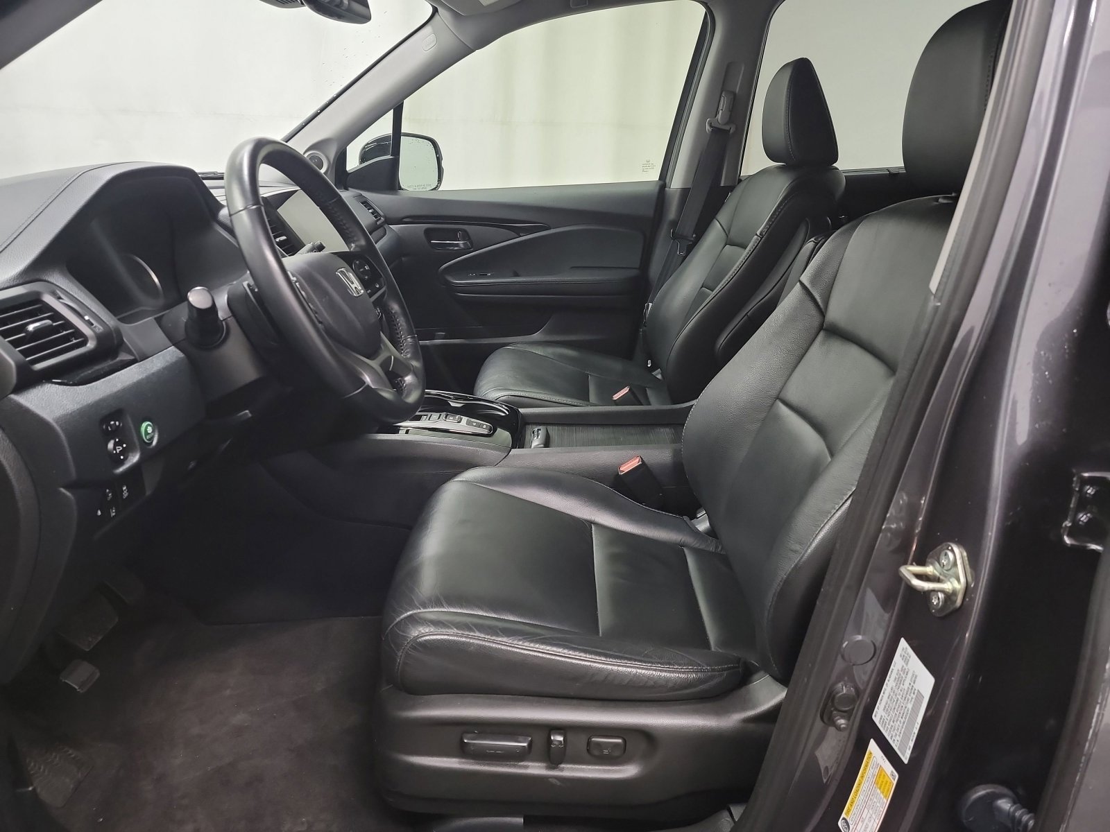 Used 2020 Honda Pilot Touring image 12