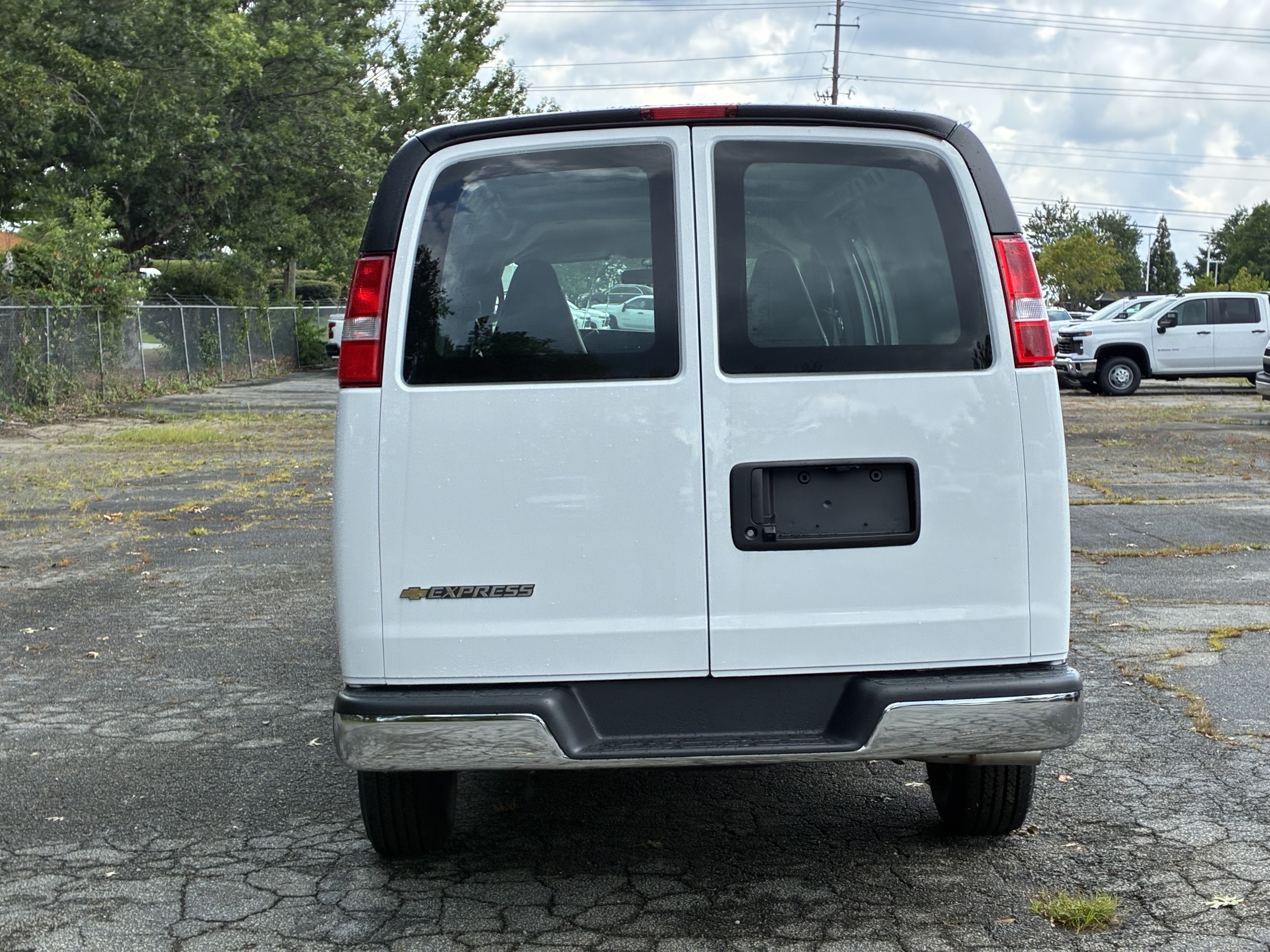 New 2026 Chevrolet Express 3500 Extended w/ Driver Convenience Package RWD image 8