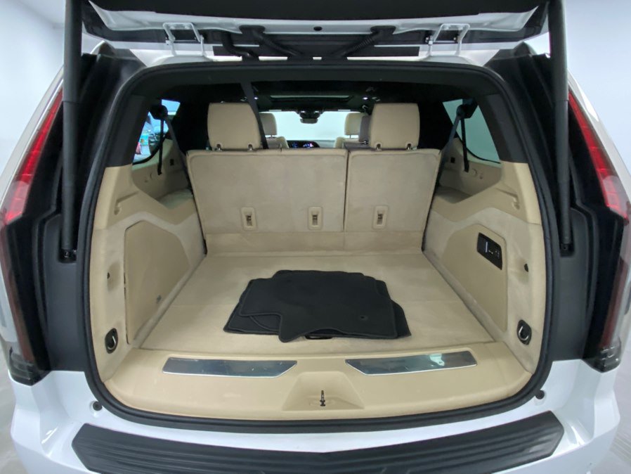 Used 2021 Cadillac Escalade ESV Premium Luxury AWD/4WD image 44