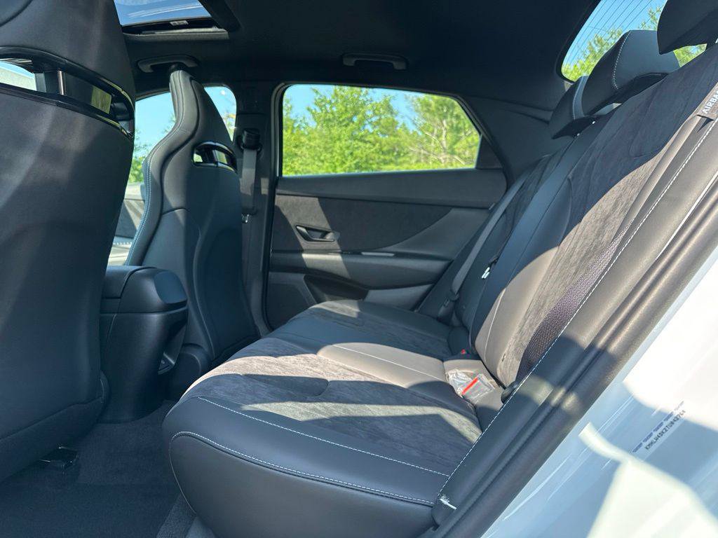 New 2026 Hyundai Elantra N FWD image 18