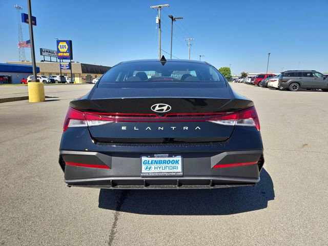New 2026 Hyundai Elantra SE FWD image 7