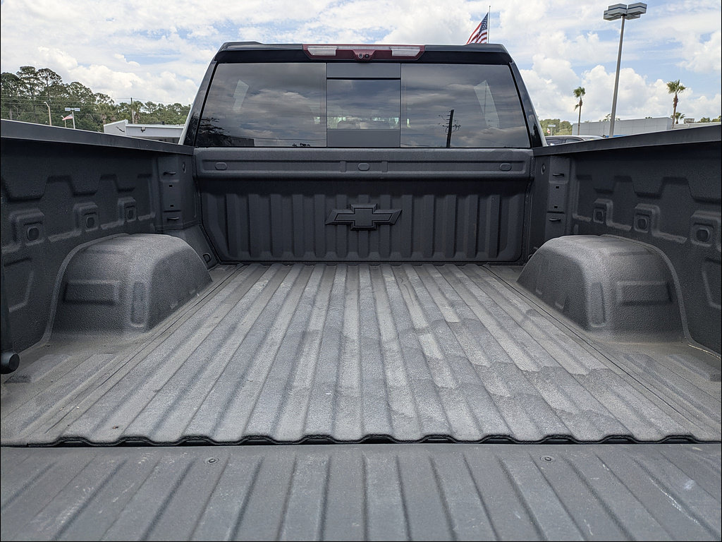 Used 2025 Chevrolet Silverado 1500 High Country w/ Midnight Edition AWD/4WD image 12