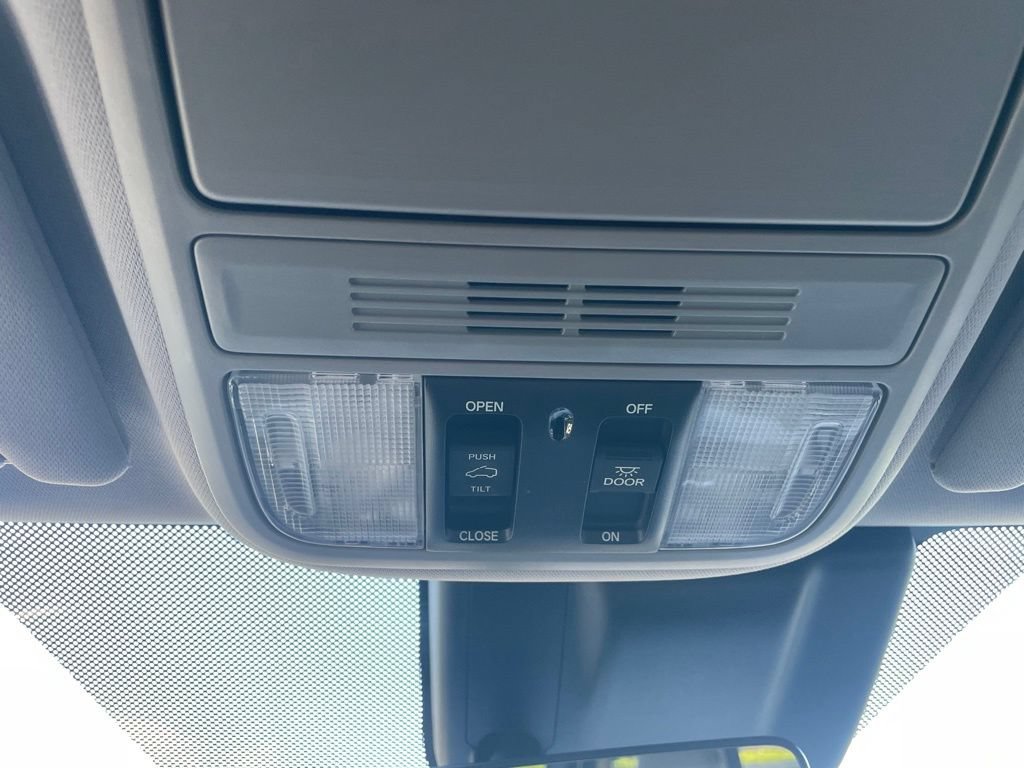 Used 2018 Honda Odyssey EX-L image 18