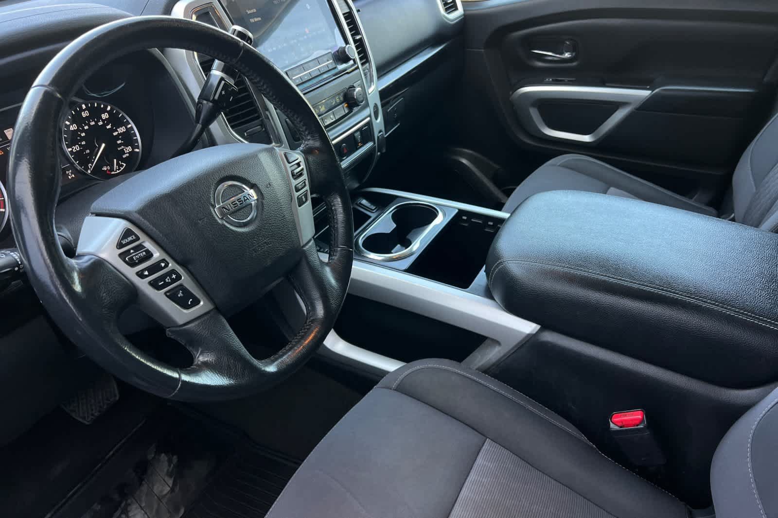Used 2021 Nissan Titan SV w/ SV Convenience Package AWD/4WD image 19