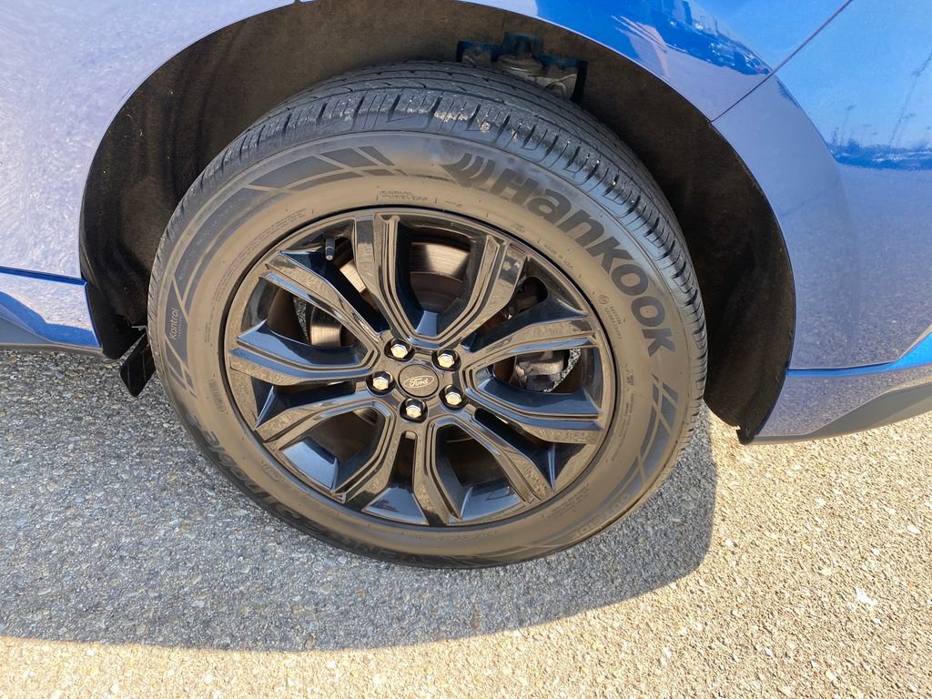 Used 2022 Ford Edge SE w/ Black Appearance Package image 22