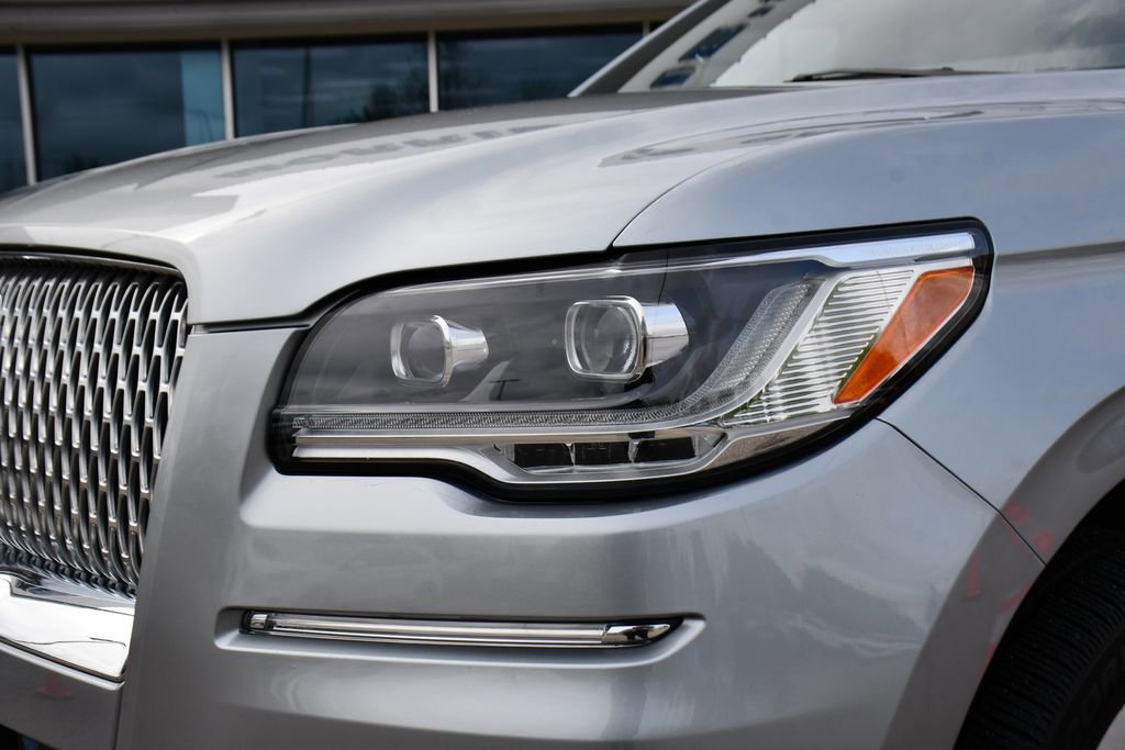 Used 2022 Lincoln Navigator Reserve AWD/4WD image 43