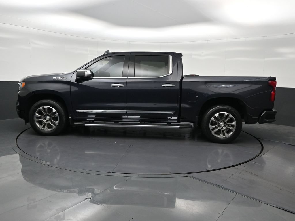 Used 2023 Chevrolet Silverado 1500 High Country RWD image 2
