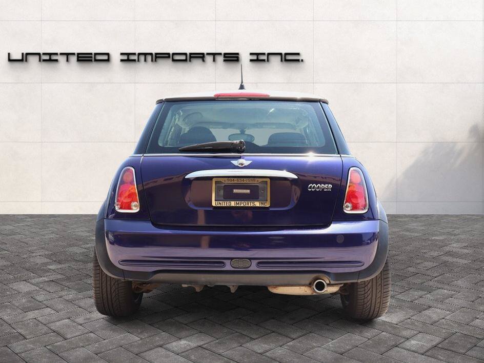 Used 2005 MINI Cooper Hardtop FWD image 4