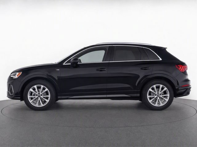 Used 2025 Audi Q3 2.0T Premium w/ Convenience Package AWD/4WD image 4