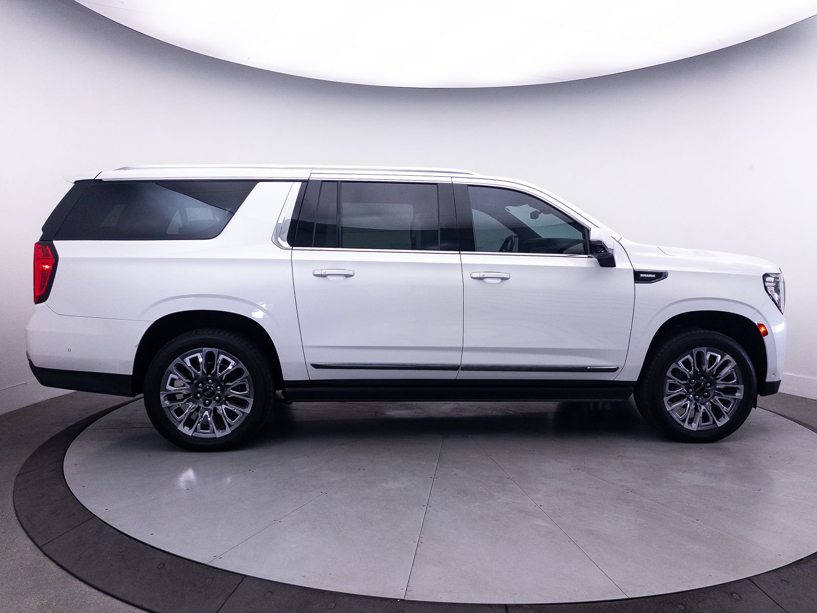 Used 2023 GMC Yukon XL Denali Ultimate AWD/4WD image 55
