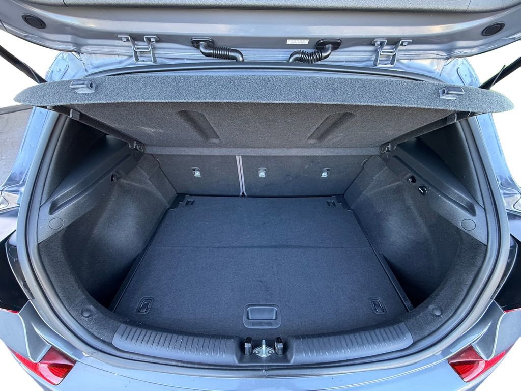 Used 2019 Hyundai Elantra GT N Line FWD image 19