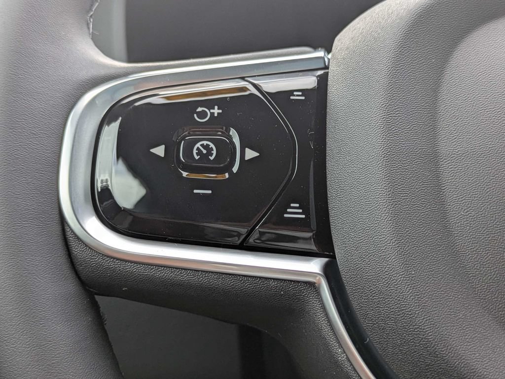 New 2026 Volvo XC60 B5 Core AWD/4WD image 27