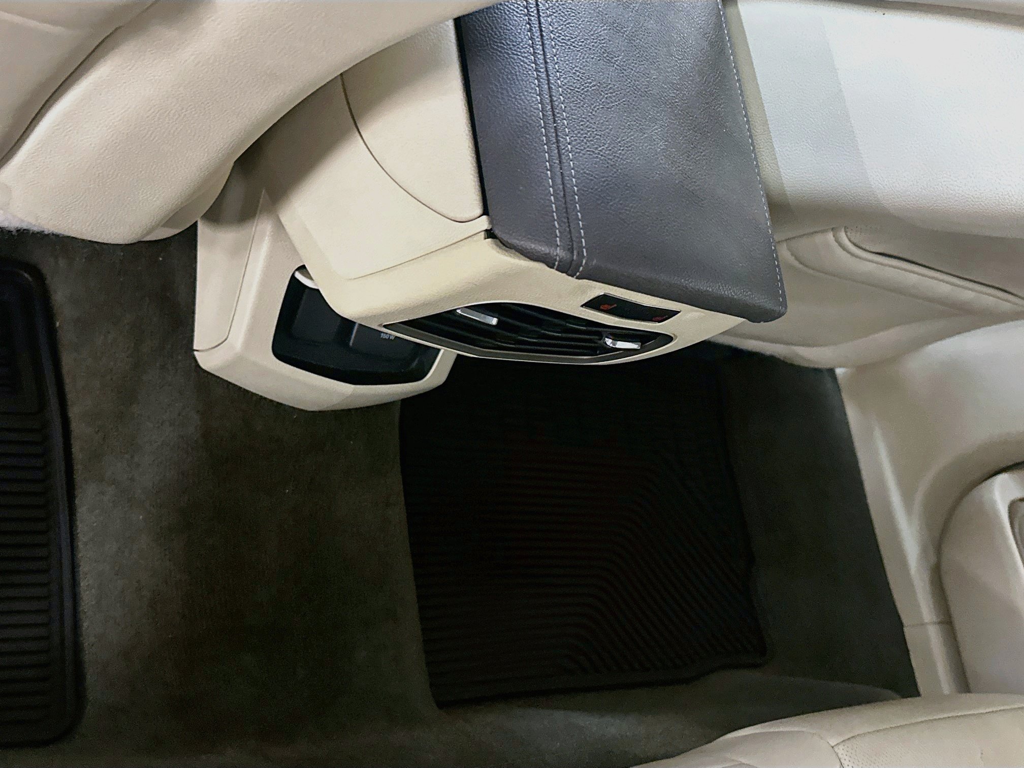 Used 2015 Lincoln MKZ w/ Equipment Group 102A Reserve FWD image 28