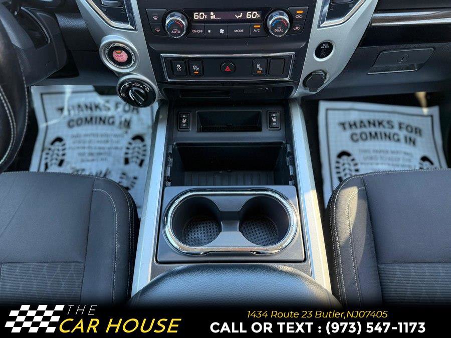 Used 2019 Nissan Titan SV w/ SV Convenience Package image 23