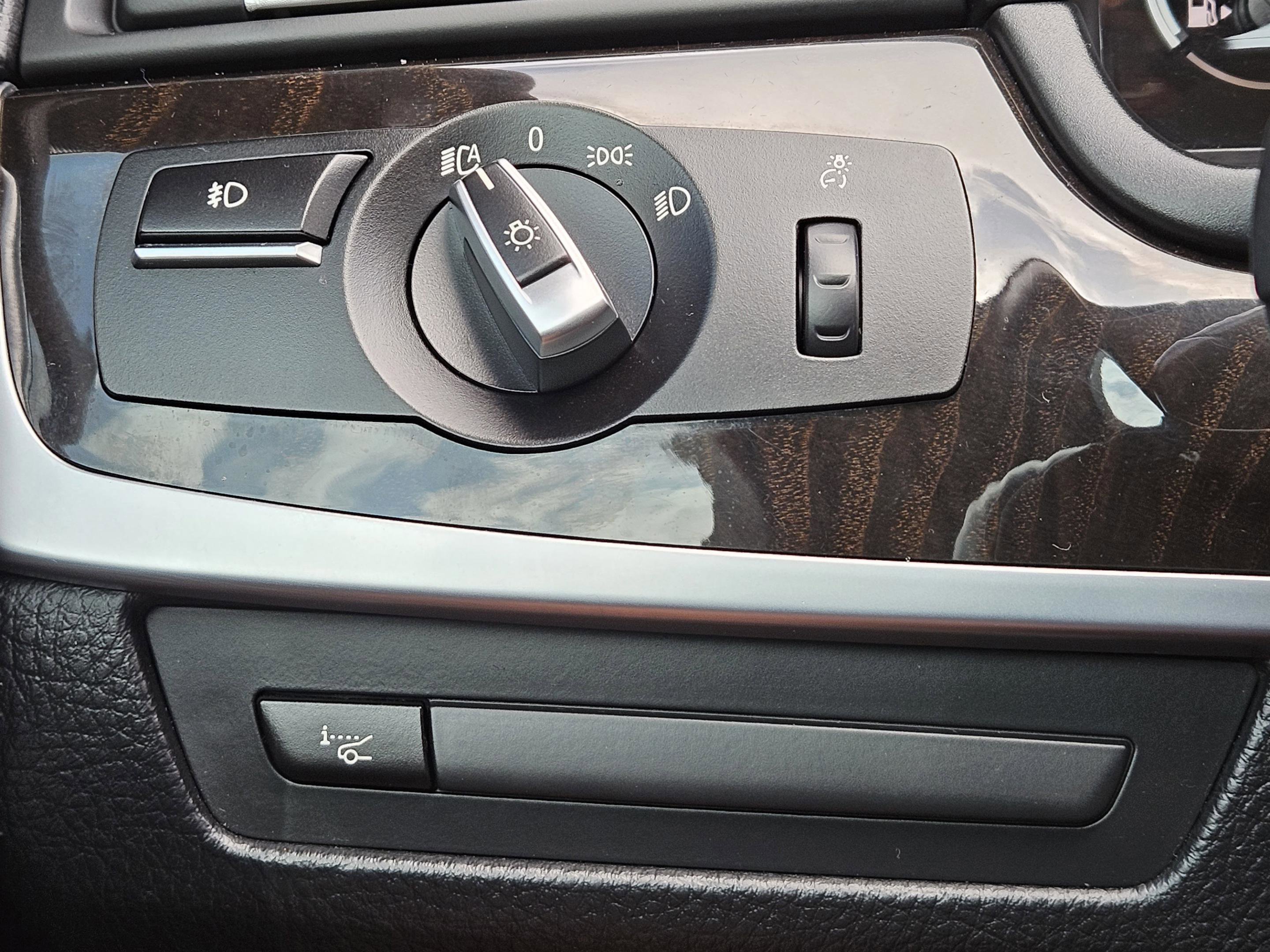 Used 2015 BMW 528i xDrive Sedan image 20