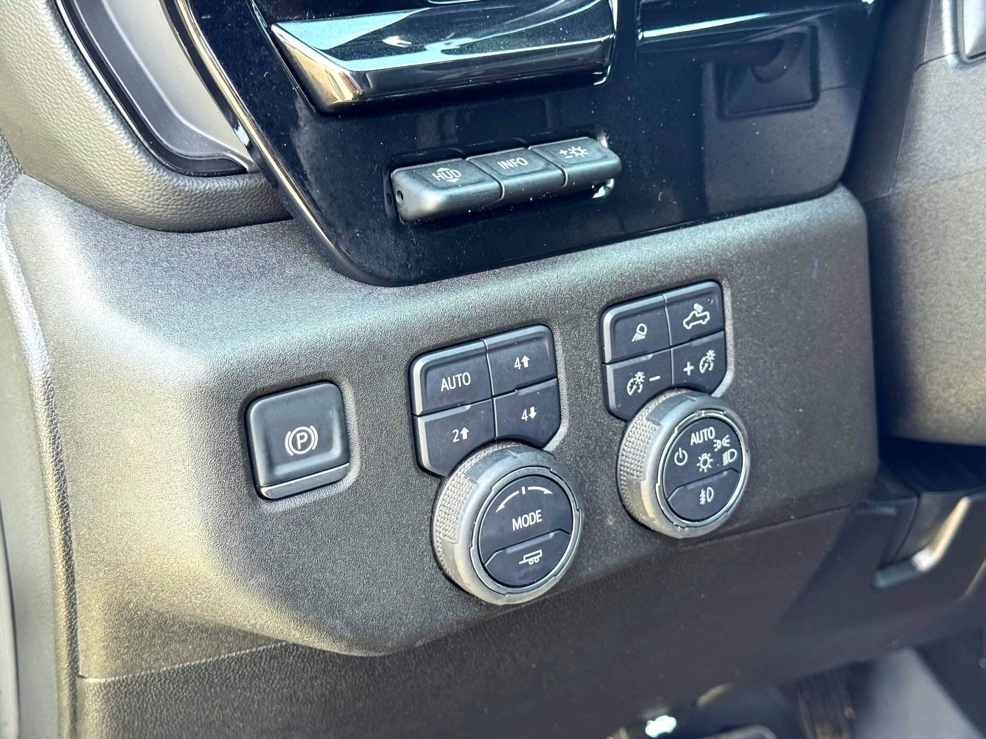 Used 2025 Chevrolet Silverado 2500 ZR2 w/ ZR2 Bison Edition image 17