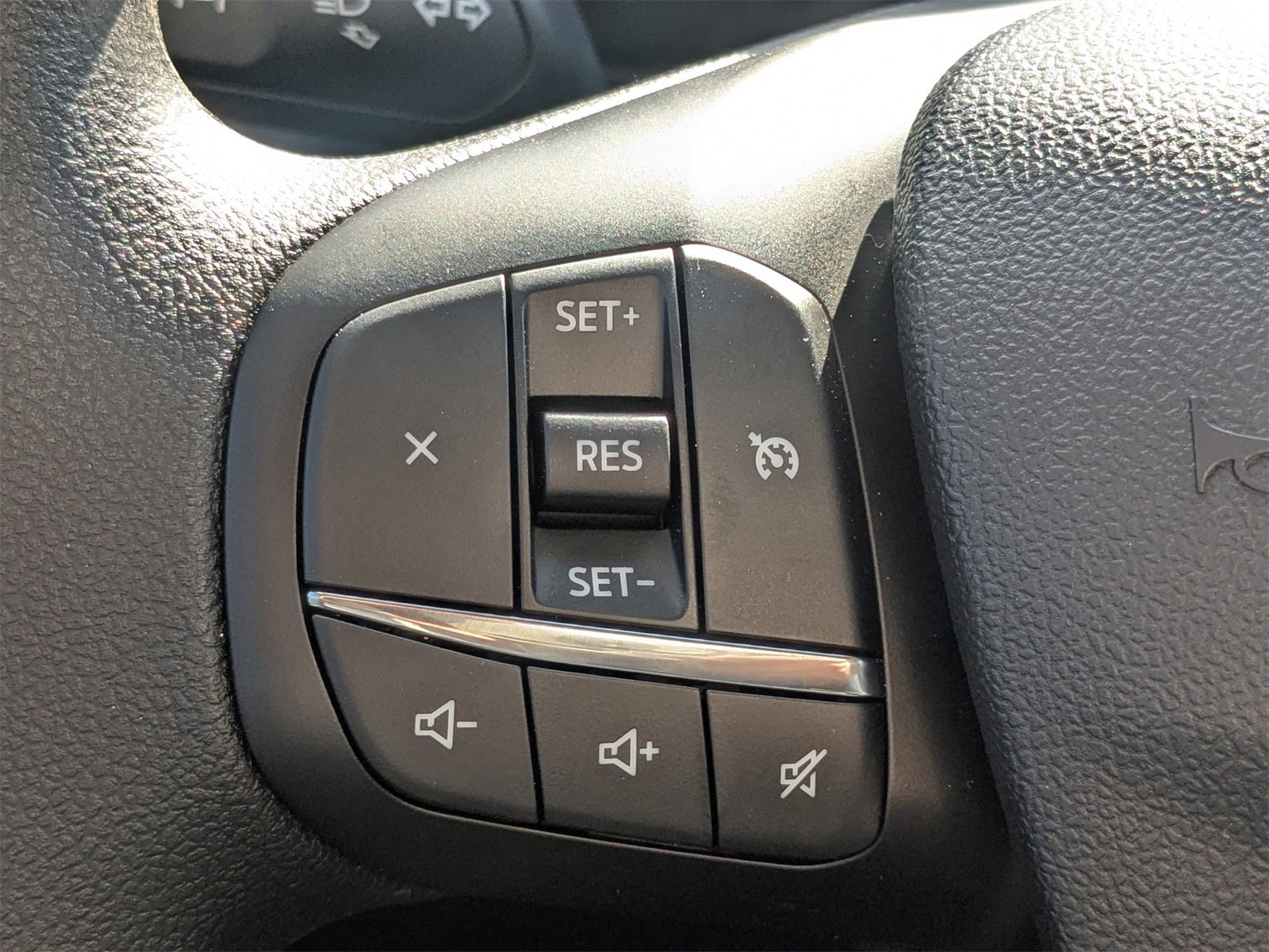 New 2025 Ford Maverick XL w/ Equipment Group 101A image 27