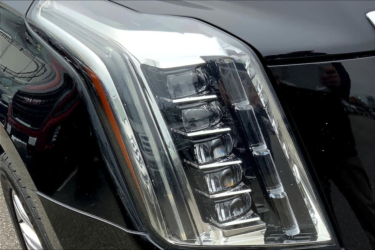 Used 2019 Cadillac Escalade Platinum image 27