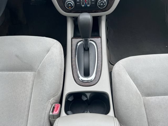 Used 2015 Chevrolet Impala LT w/ LT Sunroof Package FWD image 23