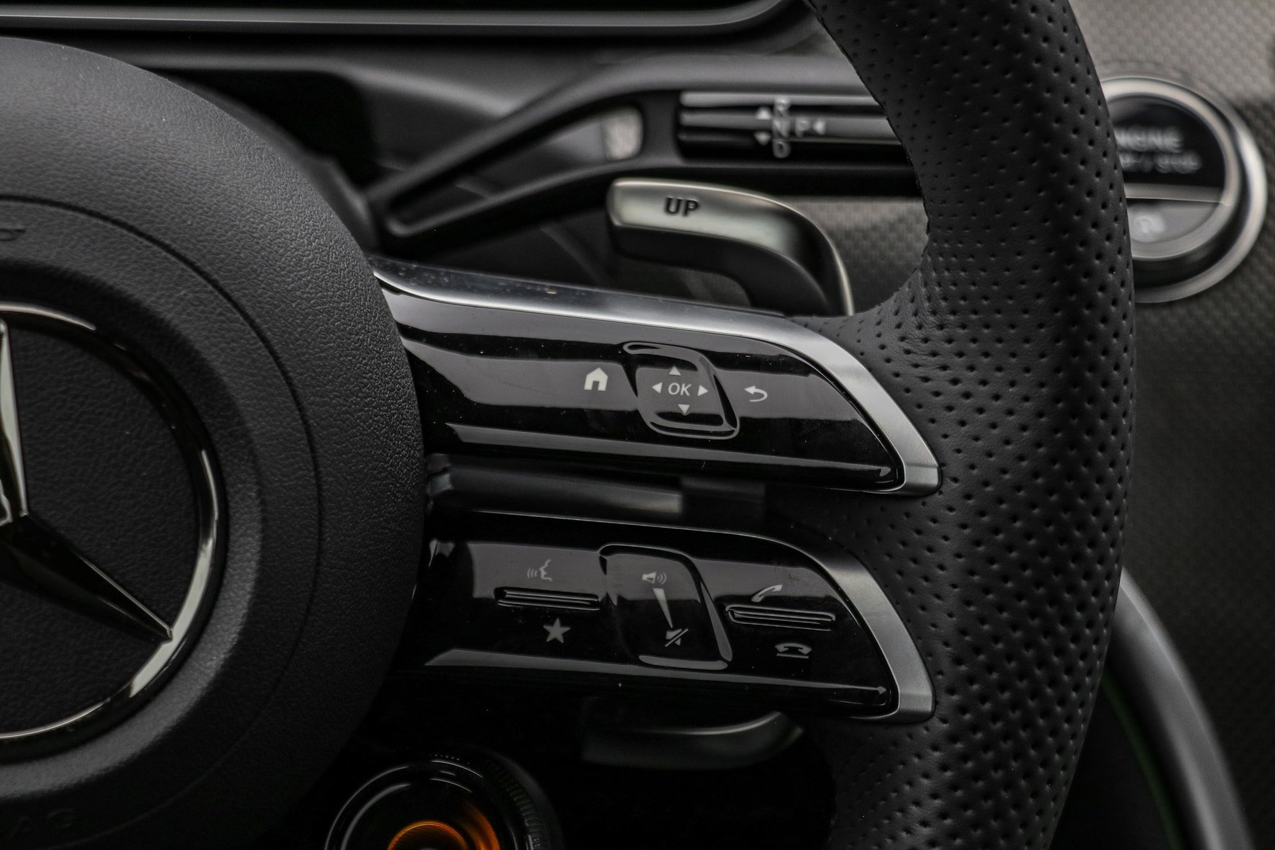 New 2026 Mercedes-Benz C 43 AMG 4MATIC Sedan image 16