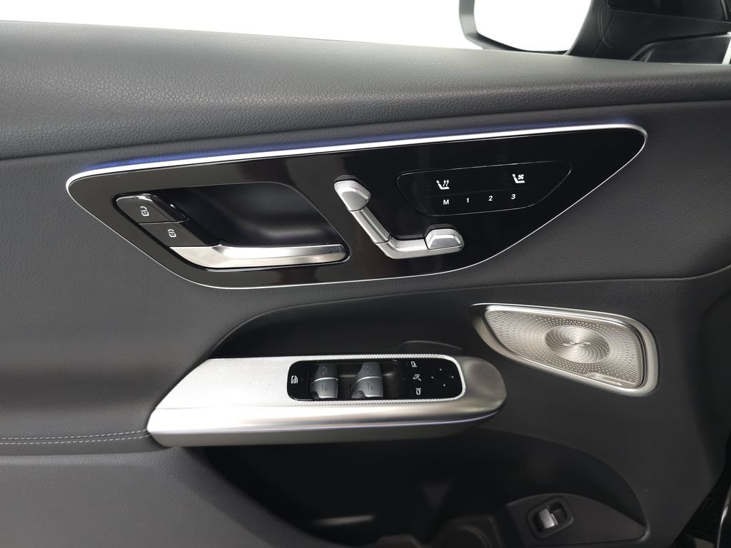 Certified 2026 Mercedes-Benz GLC 300 4MATIC image 6