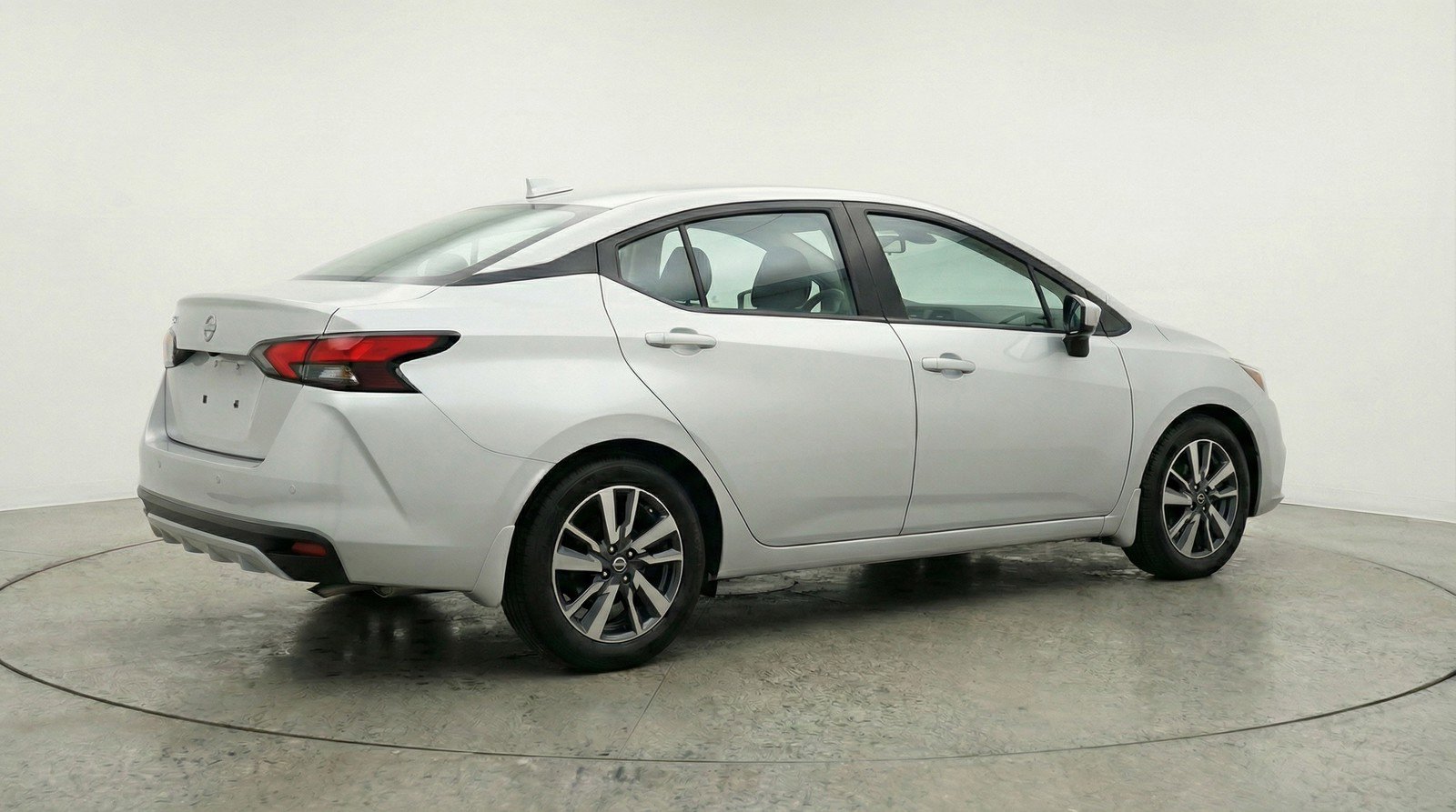 Used 2025 Nissan Versa SV FWD image 9