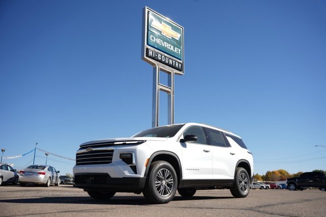 New 2026 Chevrolet Traverse LT image 1