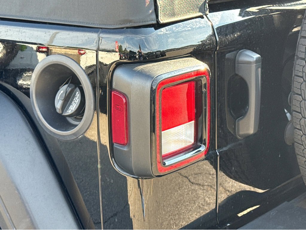 Certified 2021 Jeep Wrangler Unlimited Islander image 6