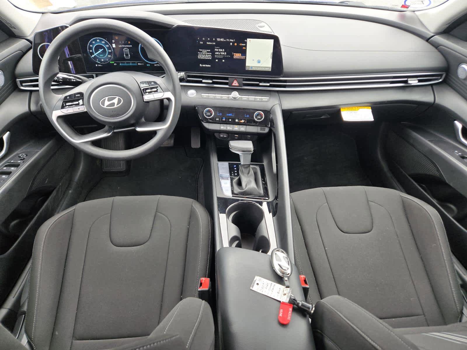 Certified 2024 Hyundai Elantra Blue FWD image 14