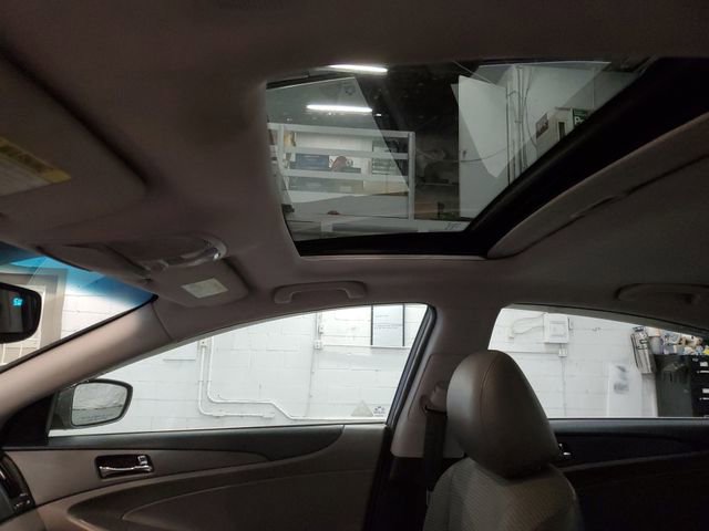 Used 2011 Hyundai Sonata SE w/ Navigation & Sunroof Pkg 4 image 23