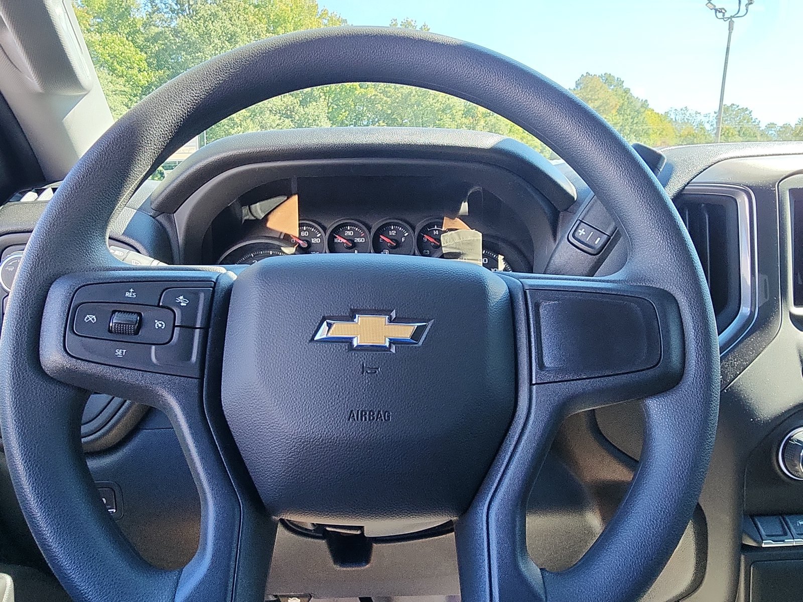 New 2026 Chevrolet Silverado 1500 Custom w/ LPO, Dark Essentials Package AWD/4WD image 15