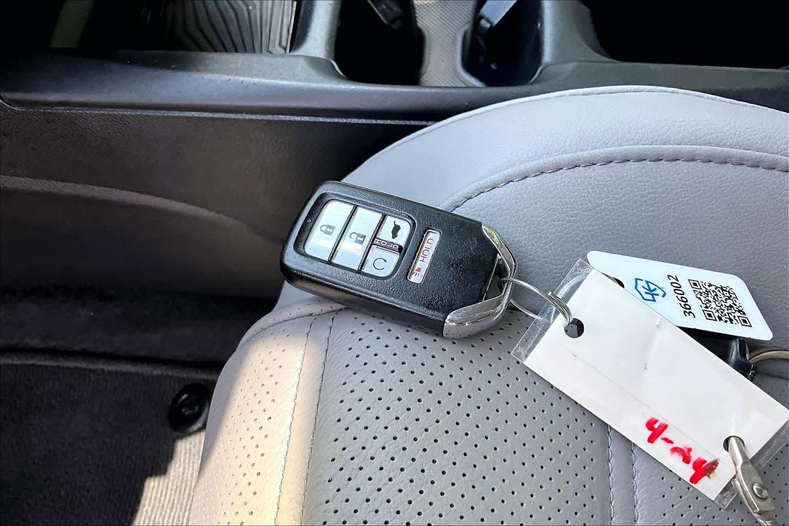 Used 2017 Honda CR-V Touring image 15