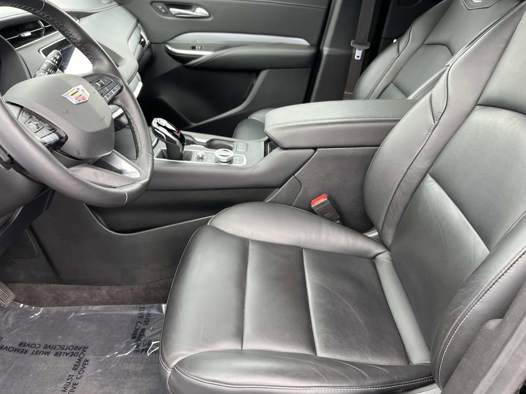 Certified 2023 Cadillac XT4 Premium Luxury w/ Cold Weather Package image 28