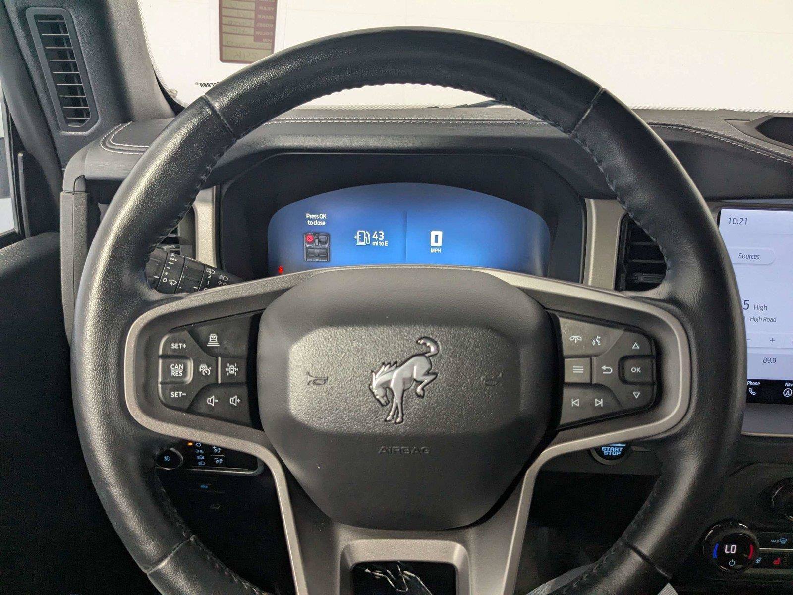 Used 2025 Ford Bronco Outer Banks AWD/4WD image 17
