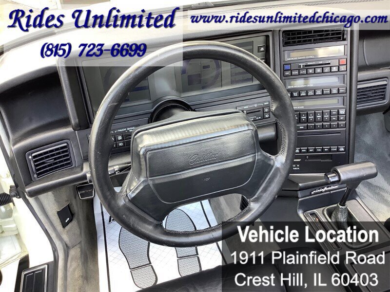 Used 1990 Cadillac Allante FWD image 16
