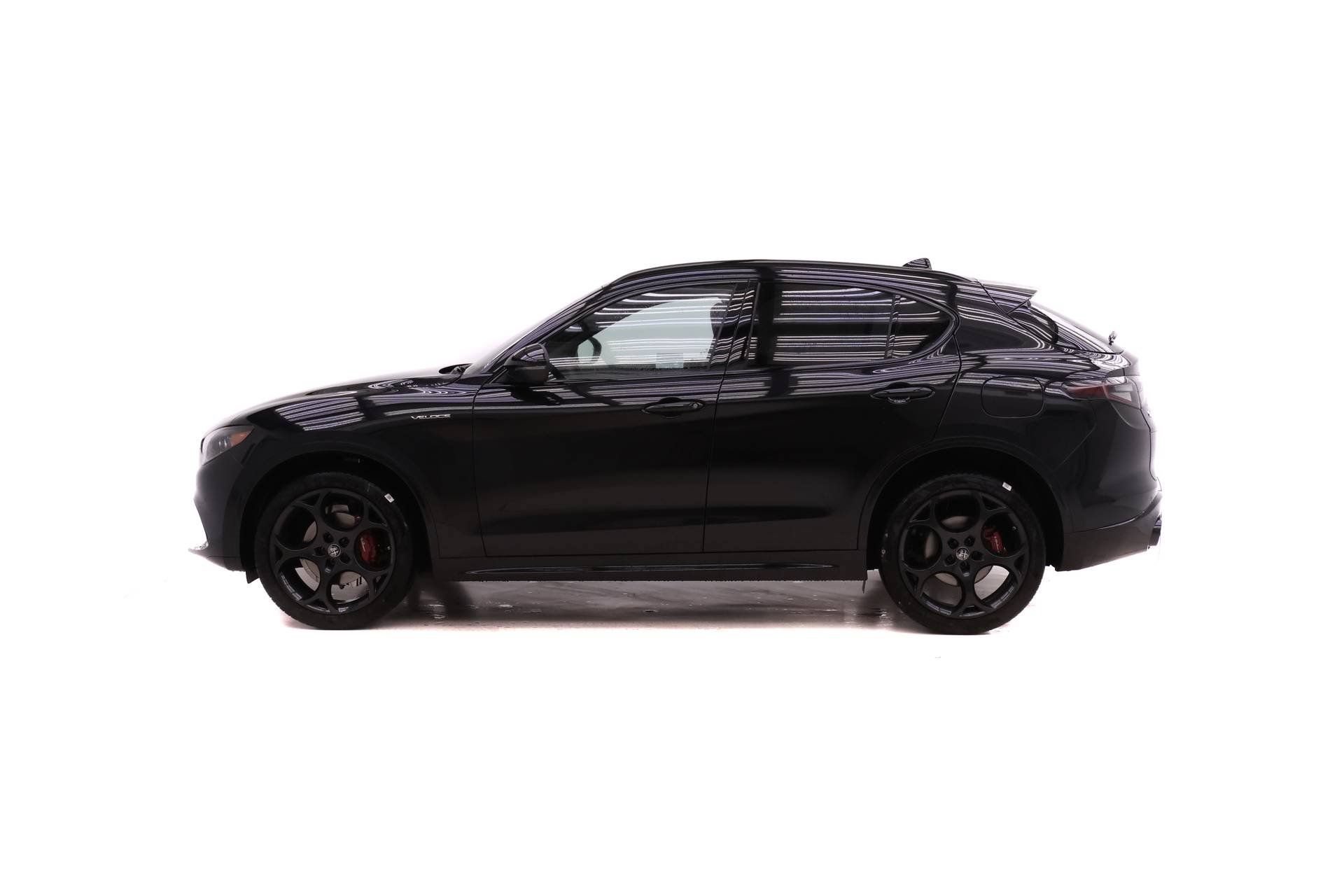 New 2026 Alfa Romeo Stelvio Sprint AWD/4WD image 3