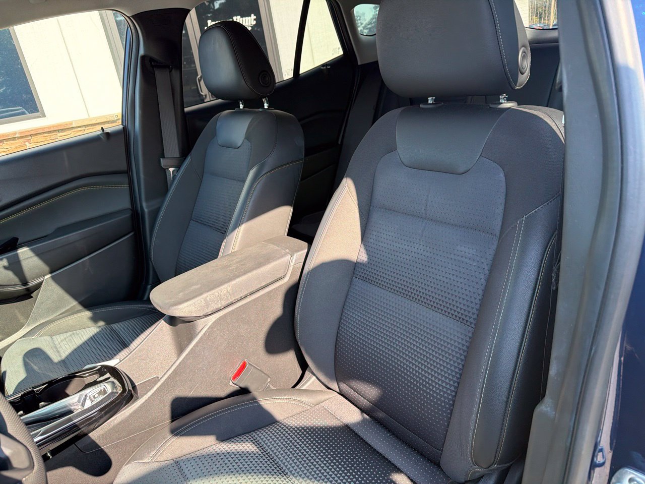 Used 2024 Chevrolet Trax LT FWD image 3