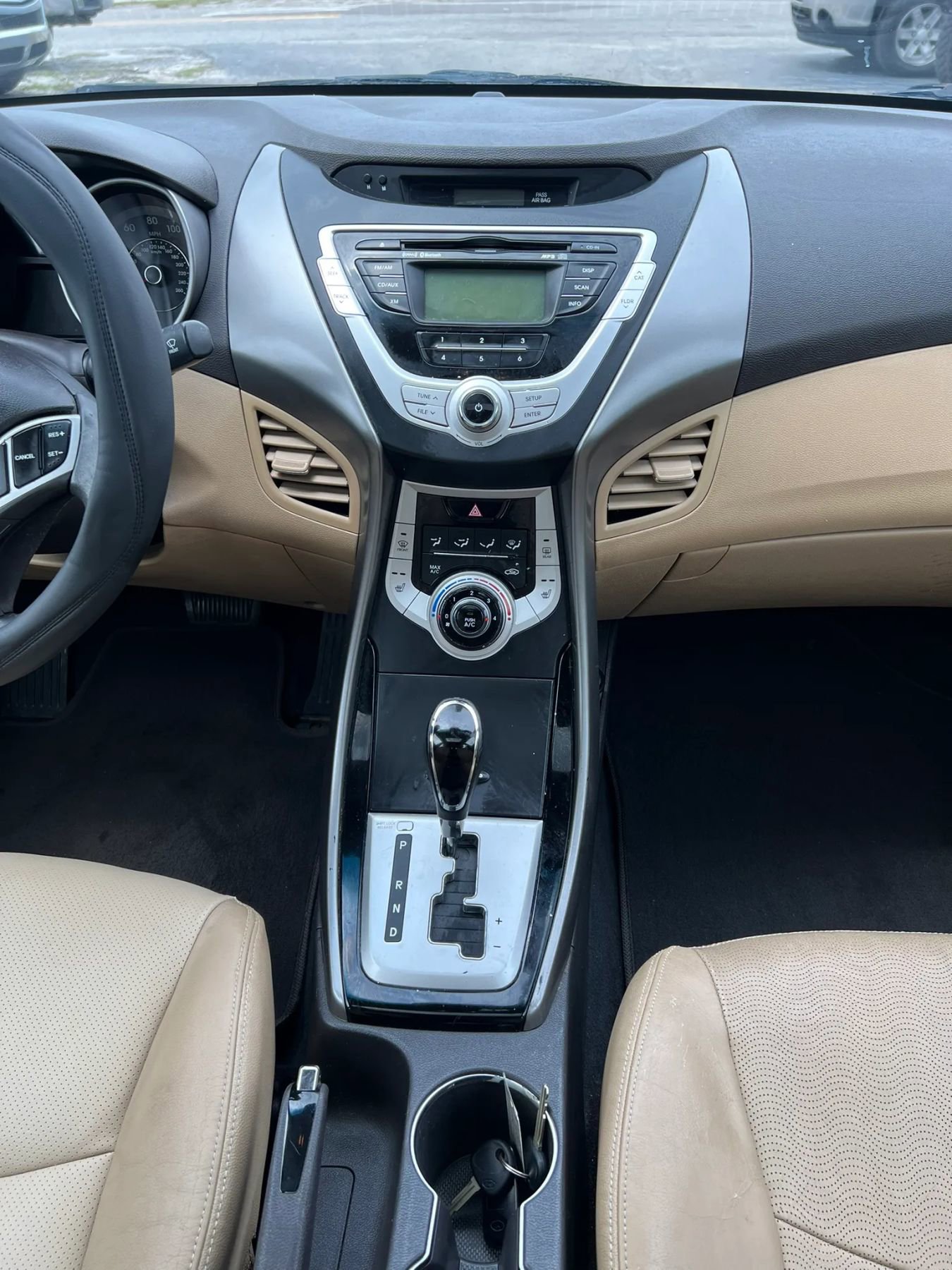 Used 2012 Hyundai Elantra Limited image 12
