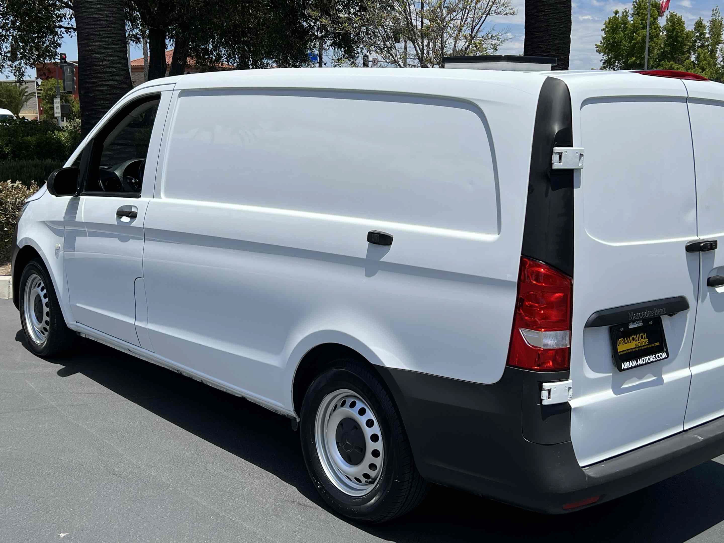 Used 2022 Mercedes-Benz Metris image 35