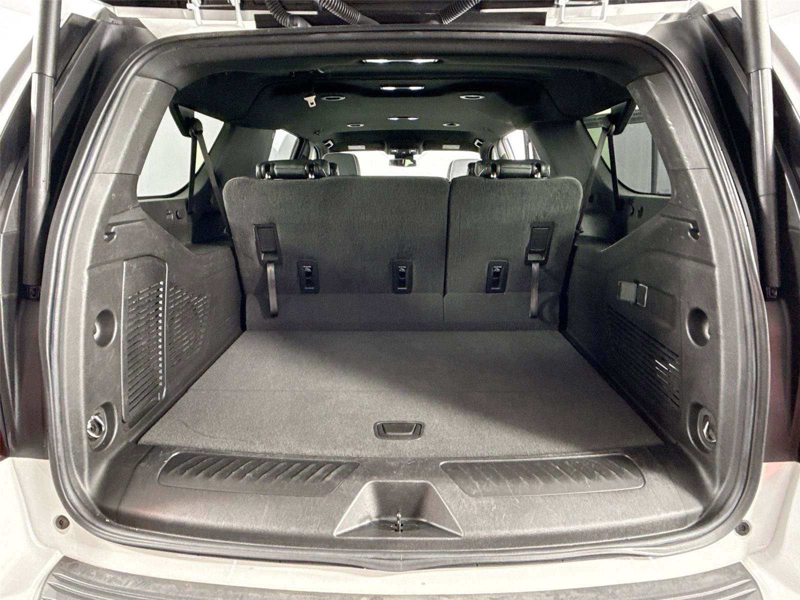 Used 2024 GMC Yukon XL SLT image 37