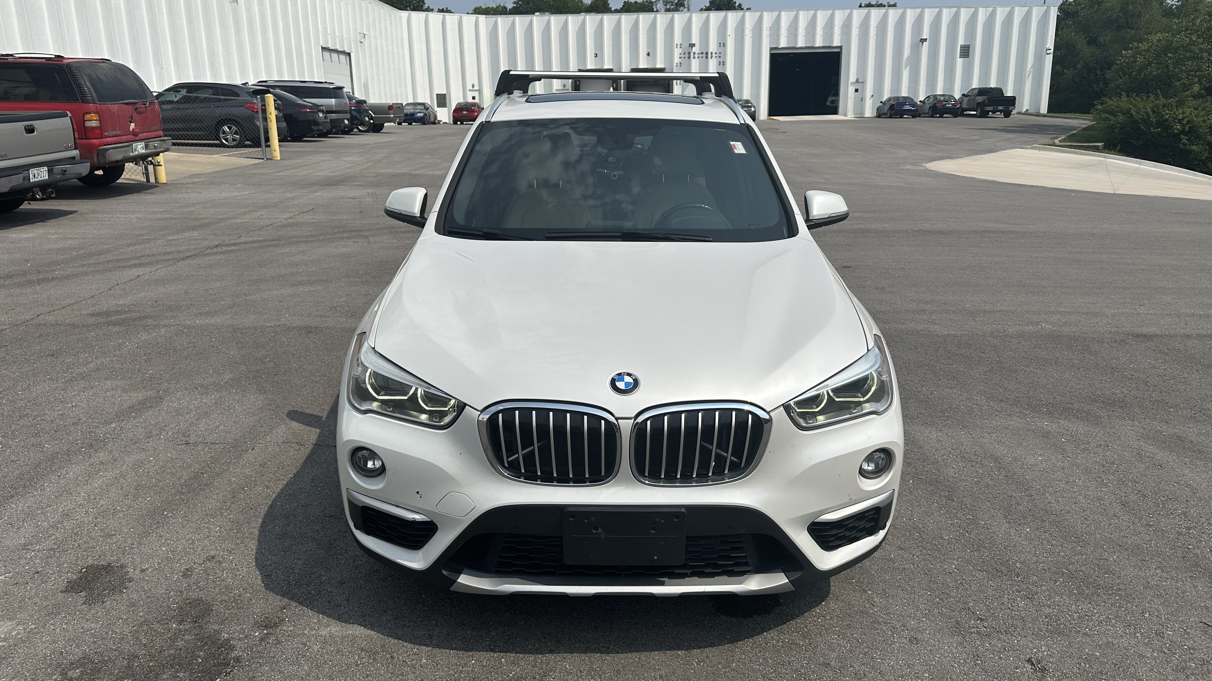 Used 2017 BMW X1 xDrive28i AWD/4WD image 3